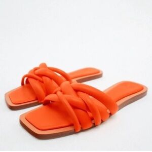 NEW Zara Bright Tangerine 🍊 Orange Slides Puffy Sandals